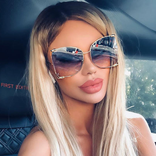Wide-Eyes Gaze Butterfly Sunglasses