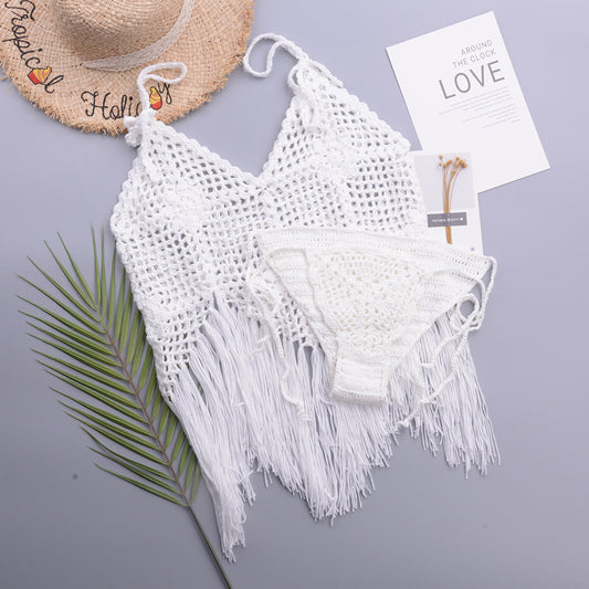 Bold Swimsuit – Crisscross Style