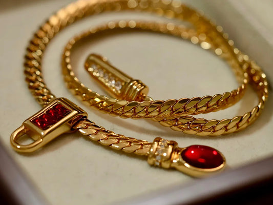 I Need A Spotlight Curb Necklace