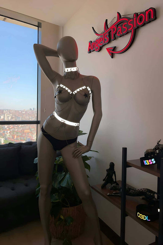Sexy Harness with Chain and Reflector Details