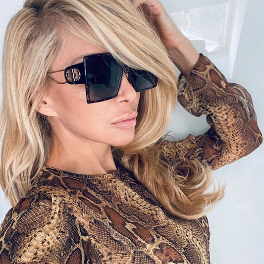 Side Glance Square Sunglasses