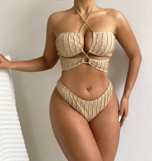 Minimalist Triangle Bikini – Crisscross Style